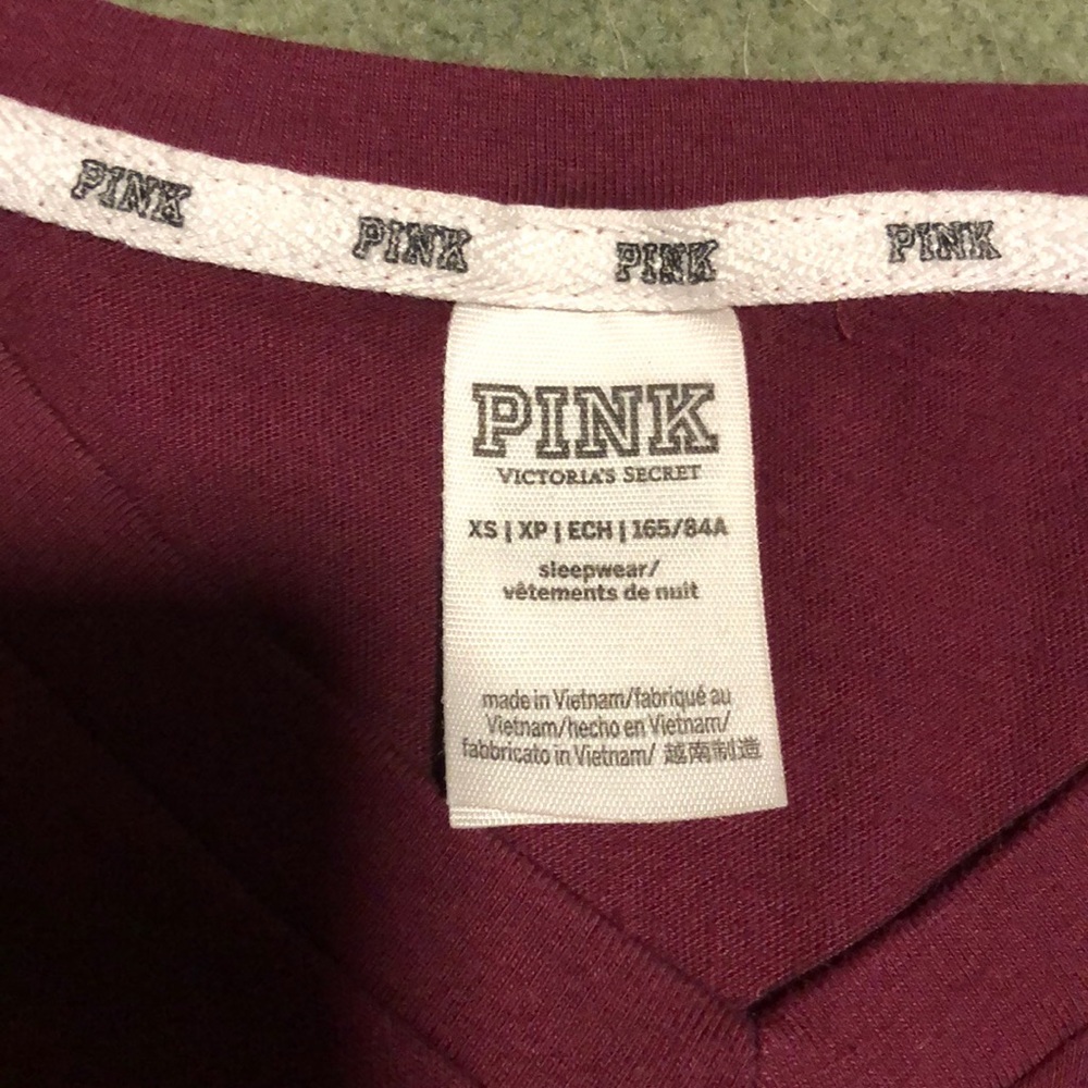 Victoria Secrets/PINK V-Neck t-shirt bundle -XS - Picture 4 of 5